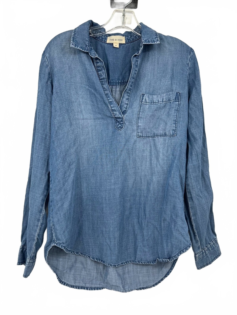cloth & stone Denim Open V Neck Blouse | Women’s S Regular